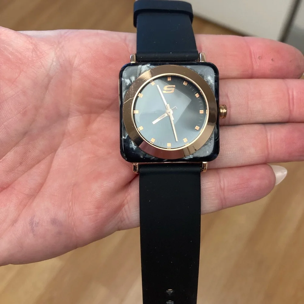 New 🌟 Black & Gold Marbled Sketchers Women’s Watch - Picture 6 of 6